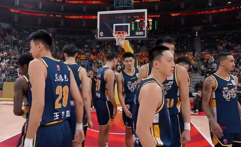 开云-CBA疯狂一夜：广东遭上海双杀，前总冠军23连败，最新积分榜如下
